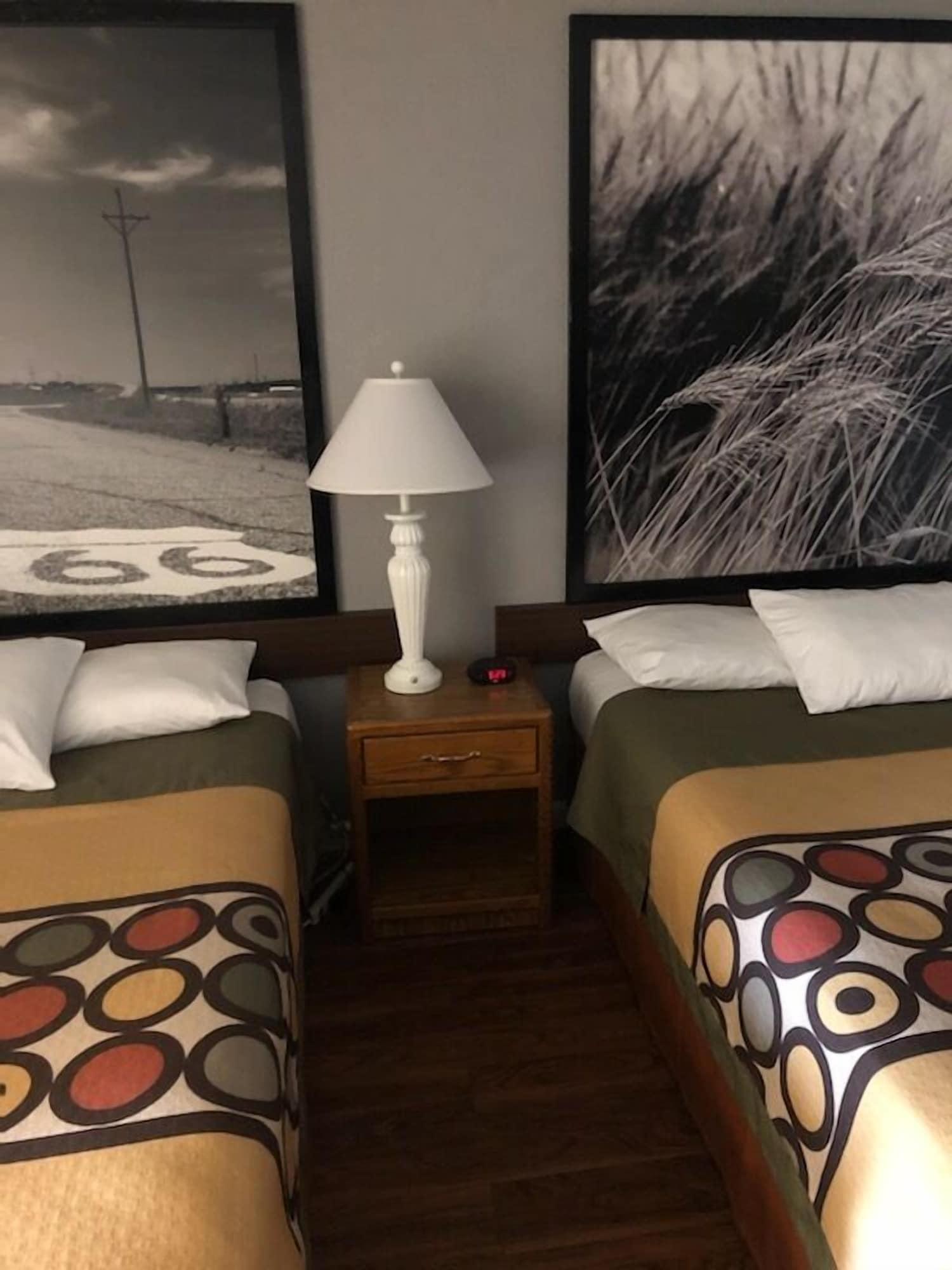 Super 8 By Wyndham Dodge City Εξωτερικό φωτογραφία